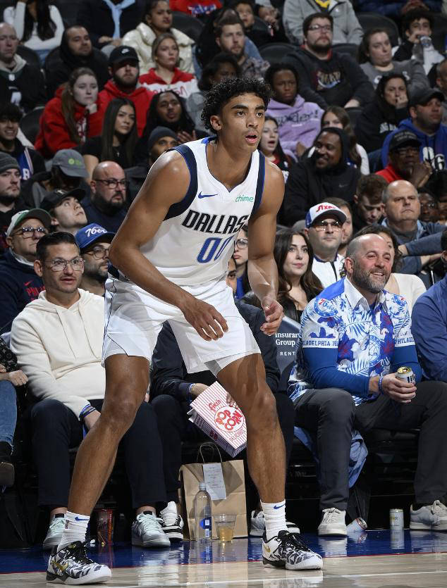 开云APP-浓眉哥在独行侠比赛中晋级下一阶段，败北引发热议！-开云APP