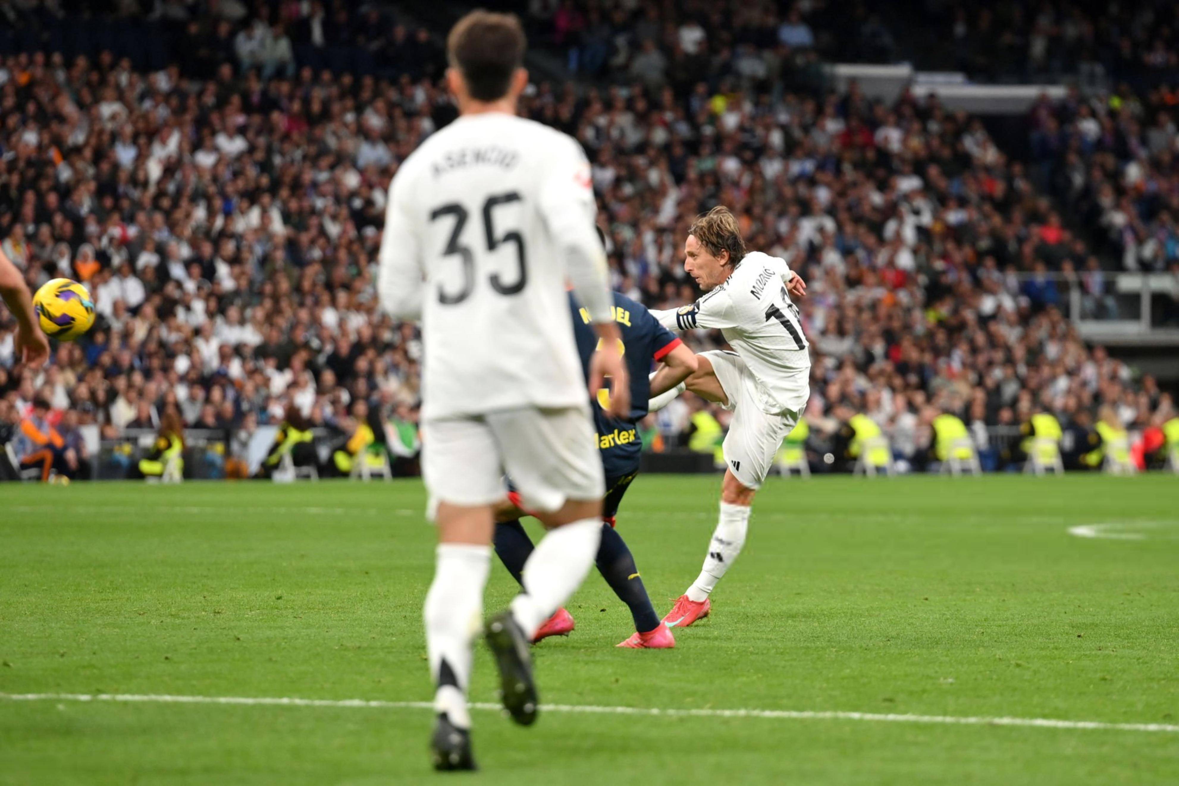 开云中国官网下载-姆巴佩意外战胜瑞士队，重要助攻引爆全场！-开云中国官网下载