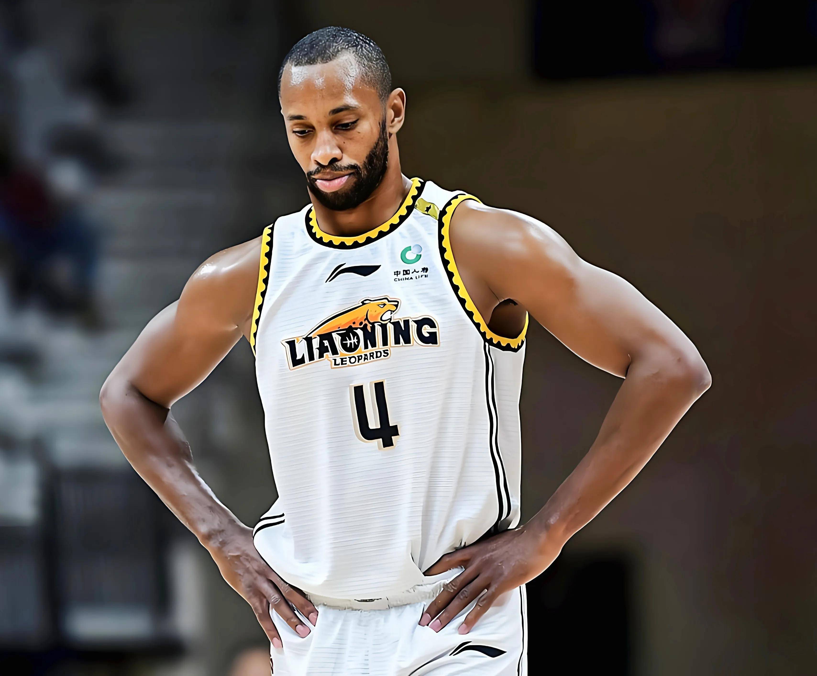 开云-今晨阿贾克斯备战CBA季后赛,防线松动细节曝光,信心回归,训练强度明显提升的简单介绍-开云